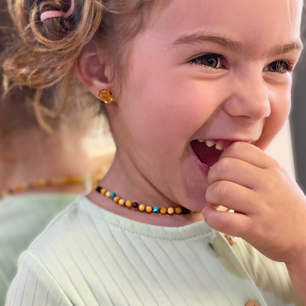 Halskette für Kinder weißer Bernstein Mix mit Turquoise 32 cm
